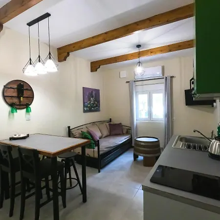 μοναδικό το κελάρι με Roof Garden Apartment Patras